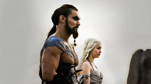 Jason Momoa and Emilia Clarke in "Game of Thrones.