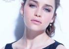 Эмилия Кларк (Emilia Clarke) на белом фоне